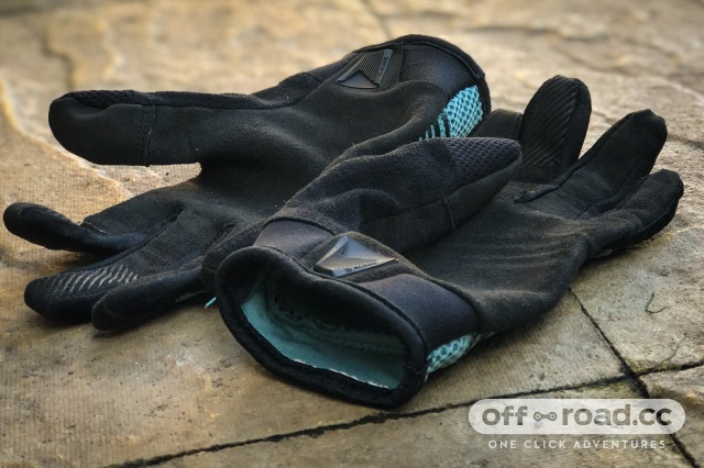 Dakine Women s Covert Bike Glove review off road.cc